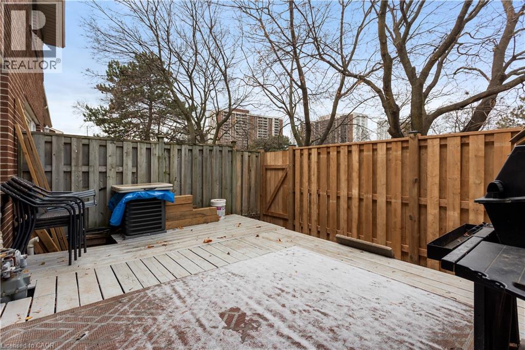7 EDEN PARK Drive - 17