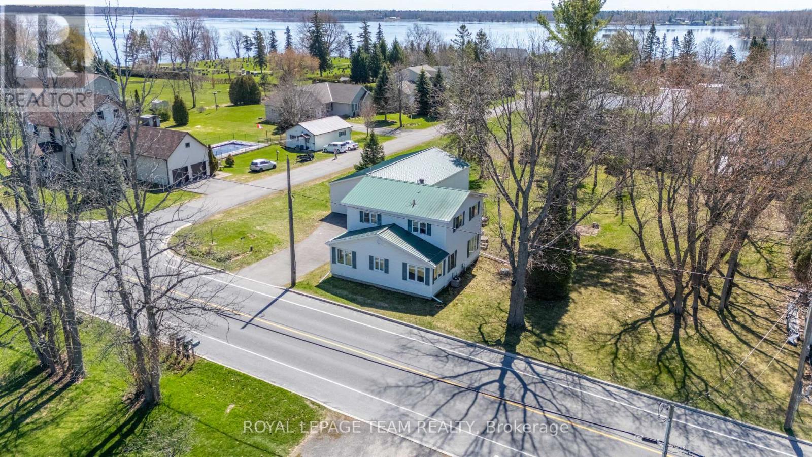 12106 LAKESHORE DRIVE - 45
