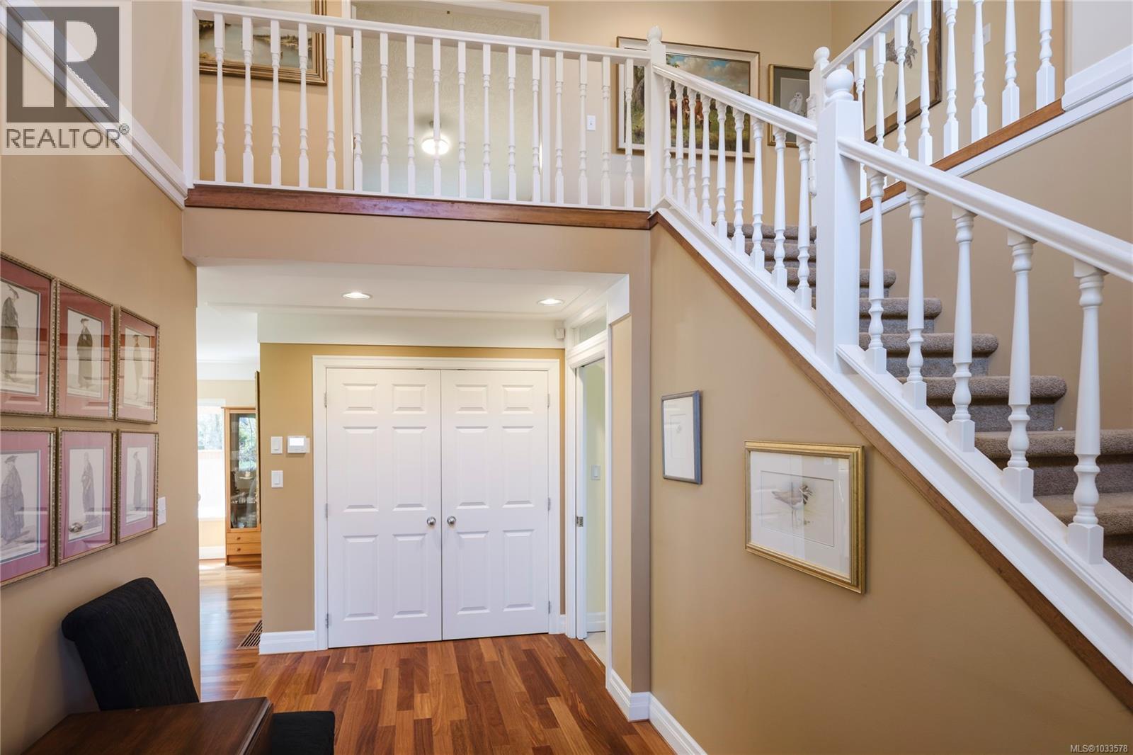 1660 Hampshire Rd, Oak Bay