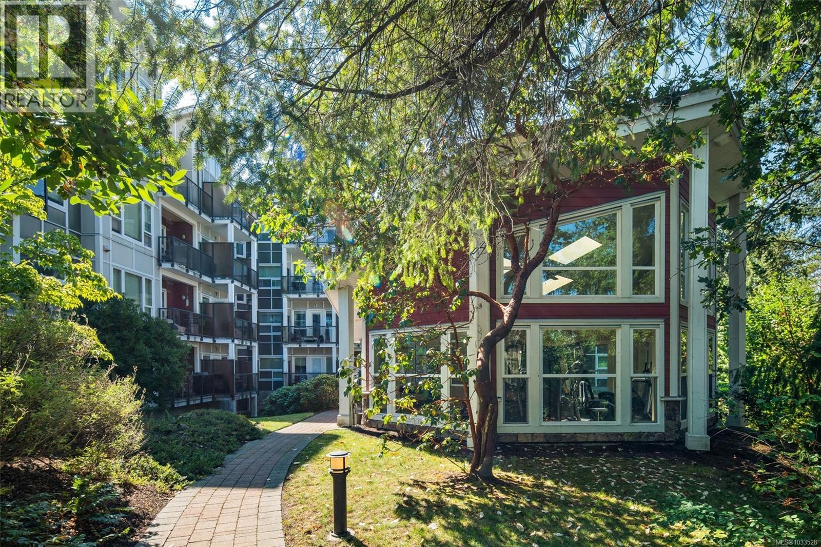 #308 866 Brock Ave - 32