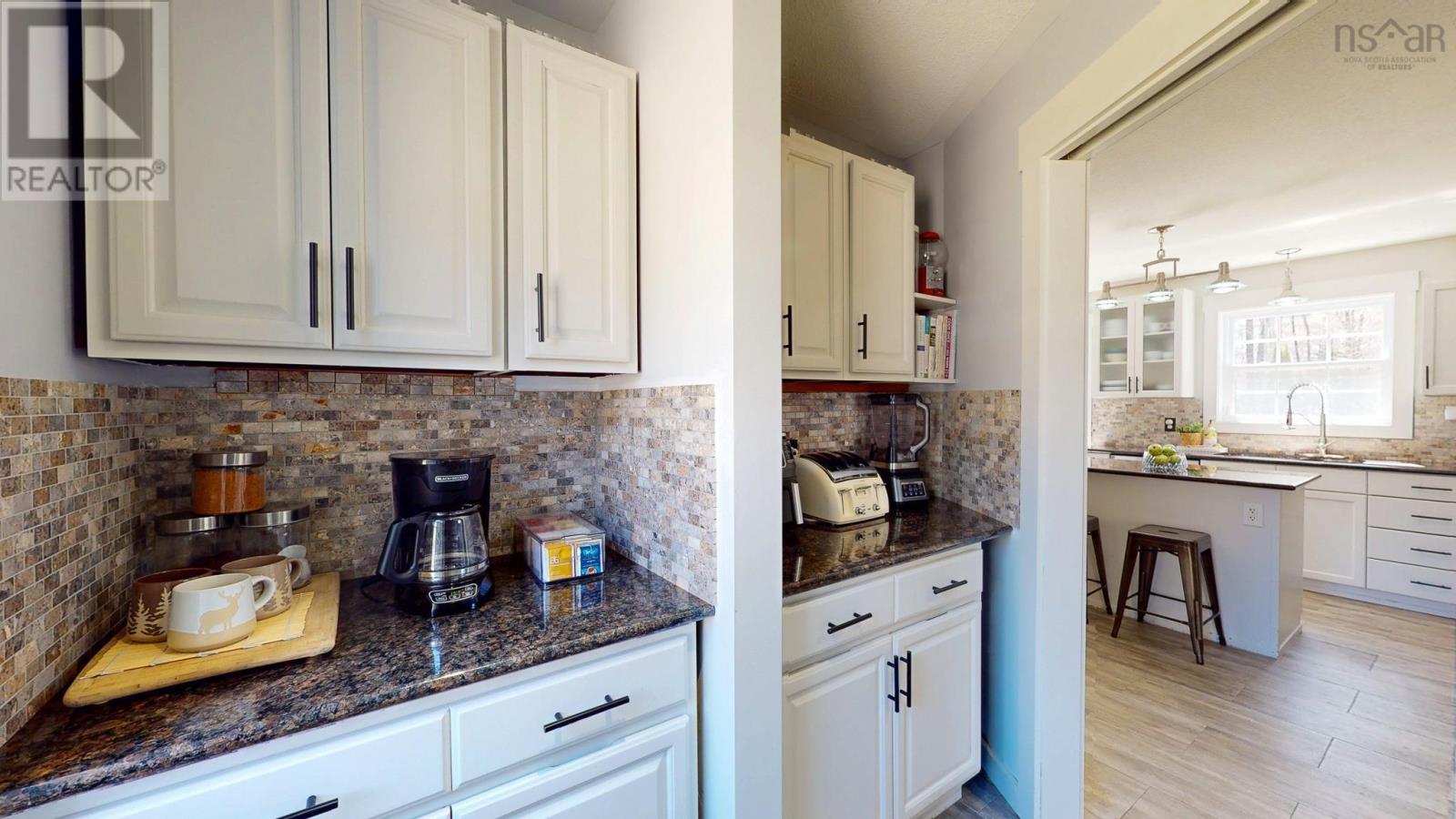 Property 10 of 49 of 489 Alexander Mackenzie Road