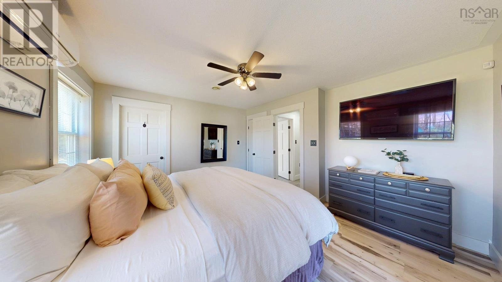 Property 31 of 49 of 489 Alexander Mackenzie Road