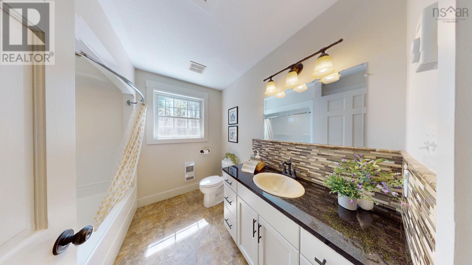 Property 33 of 49 of 489 Alexander Mackenzie Road