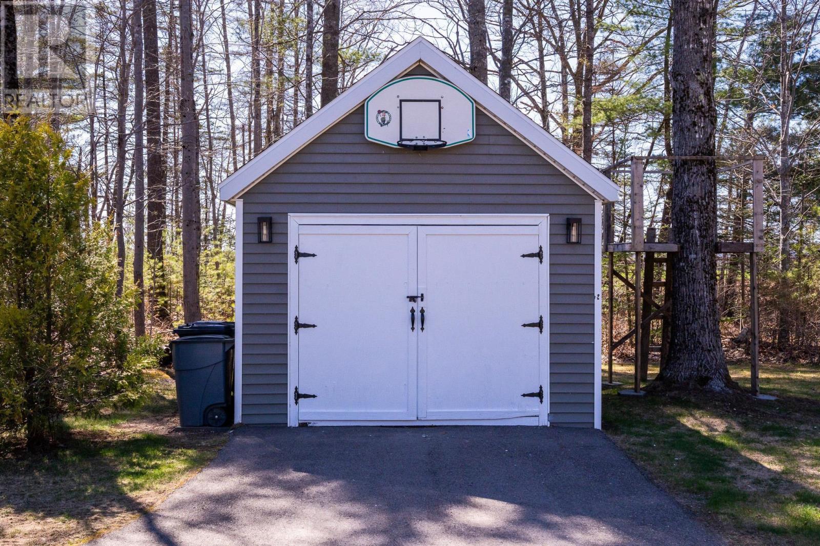 Property 44 of 49 of 489 Alexander Mackenzie Road