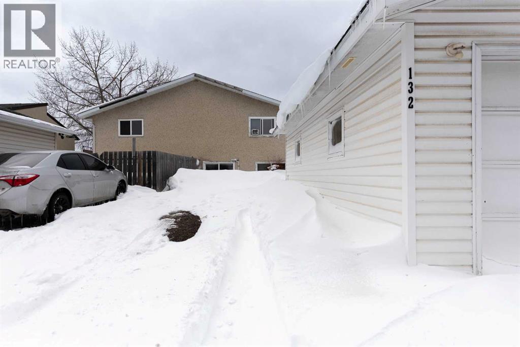132 Signal Road, Fort McMurray