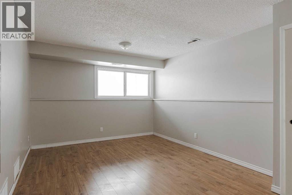 132 Signal Road, Fort McMurray