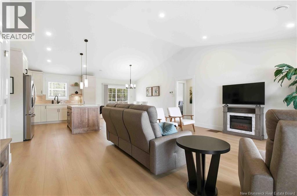 24 Sandlewood Lane - Image 2