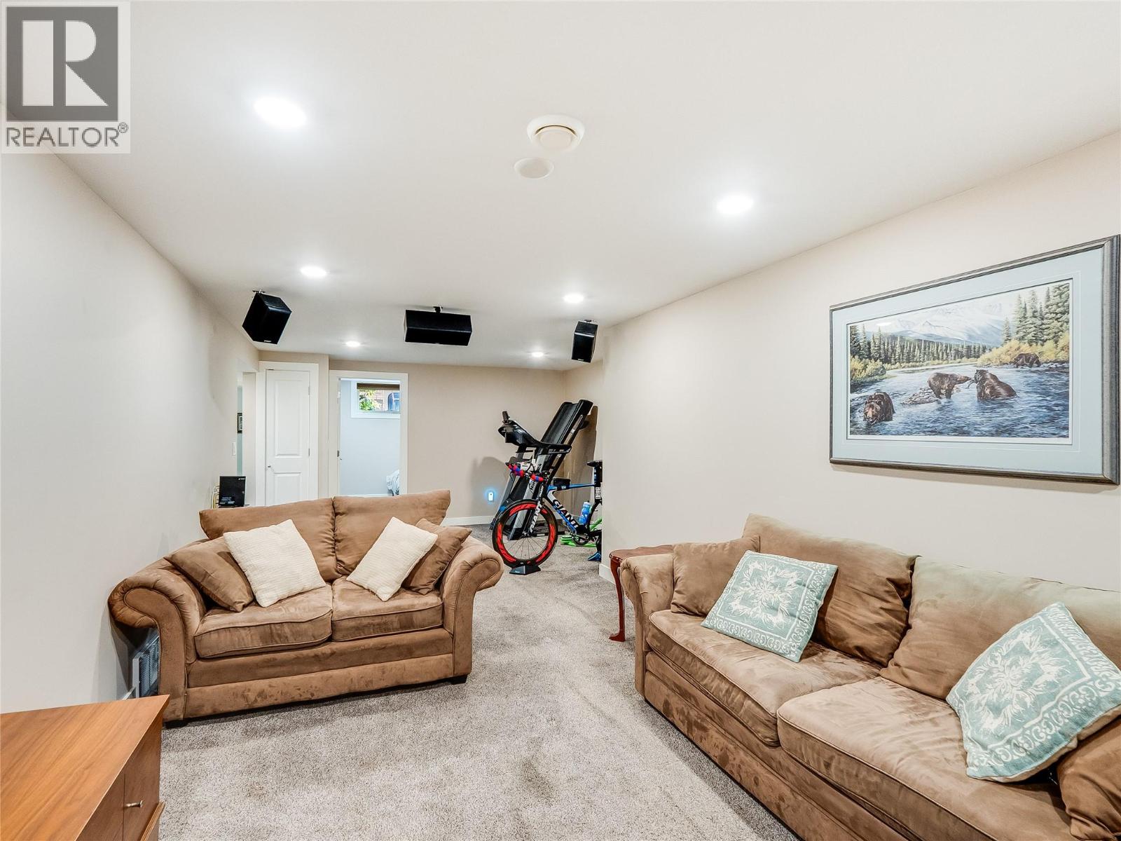 221 Pinewood Drive - 32