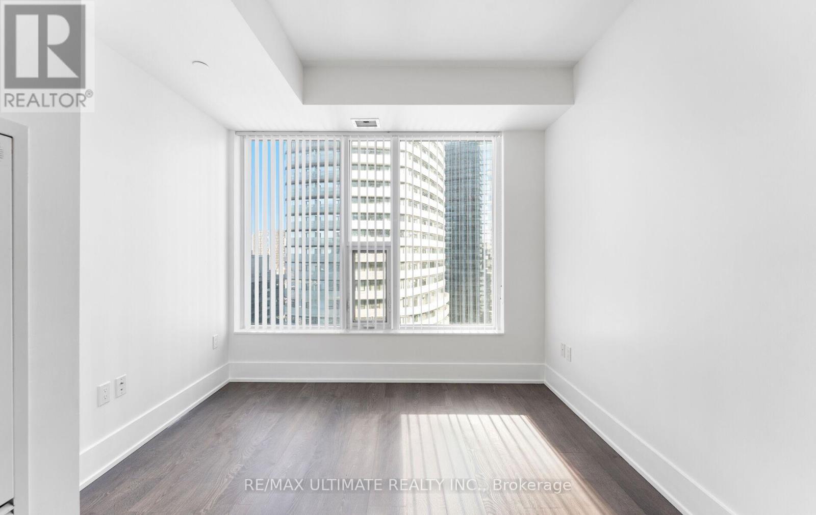 #3612 10 YORK STREET - 21