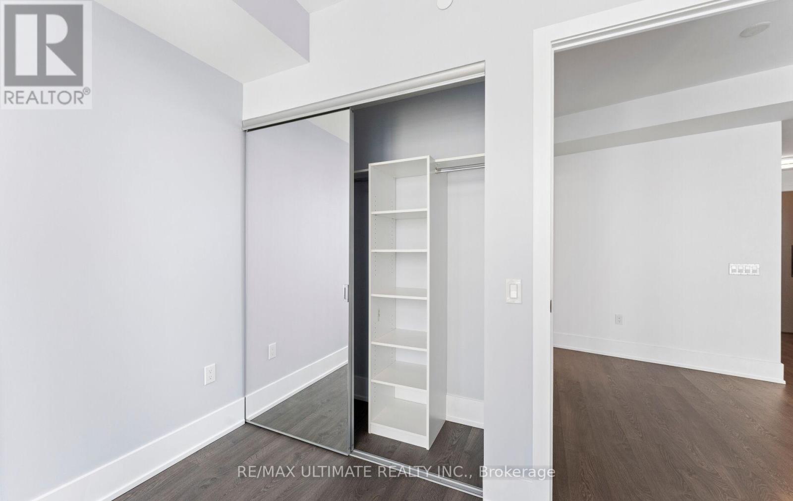 #3612 10 YORK STREET - 22