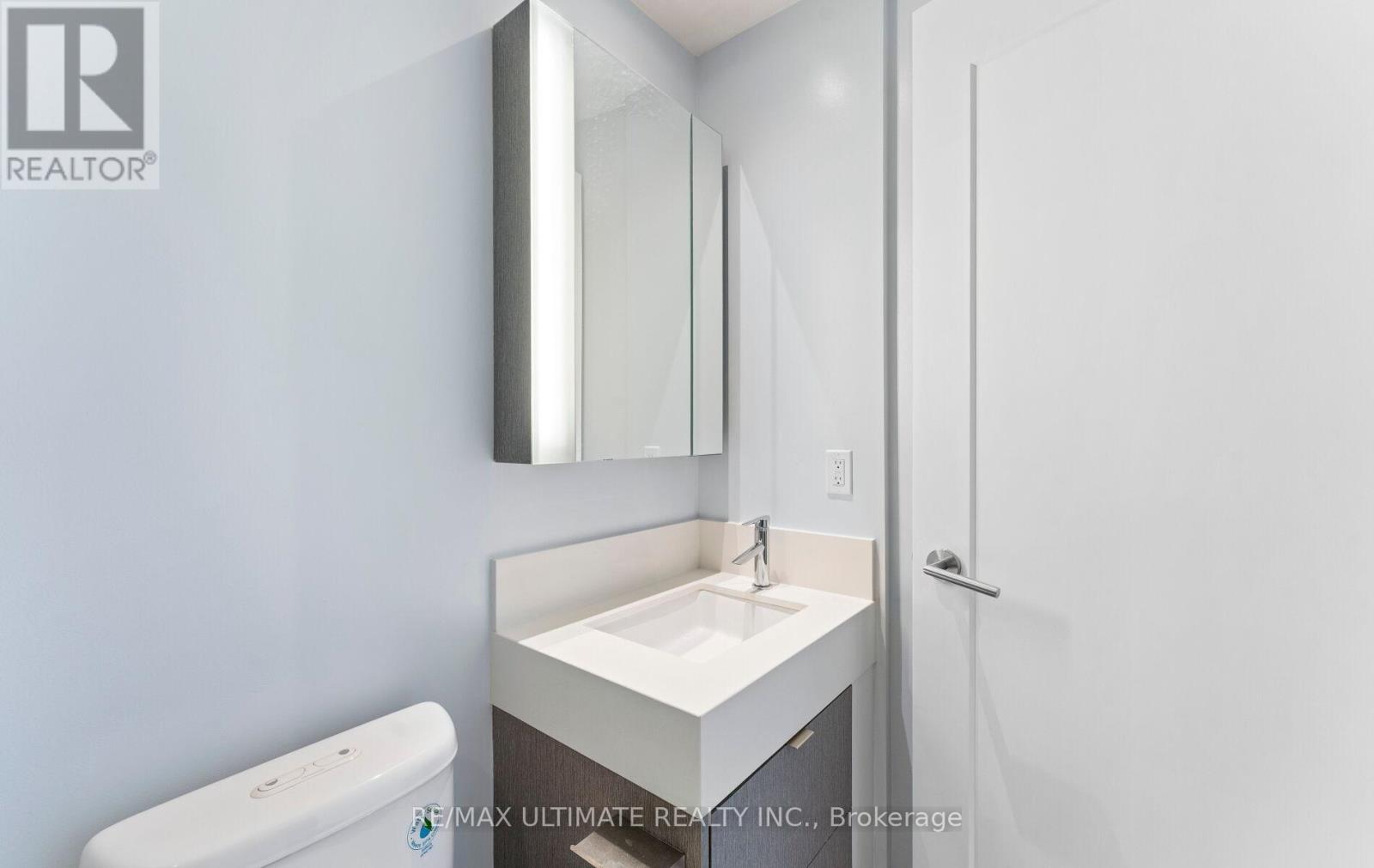 #3612 10 YORK STREET - 24