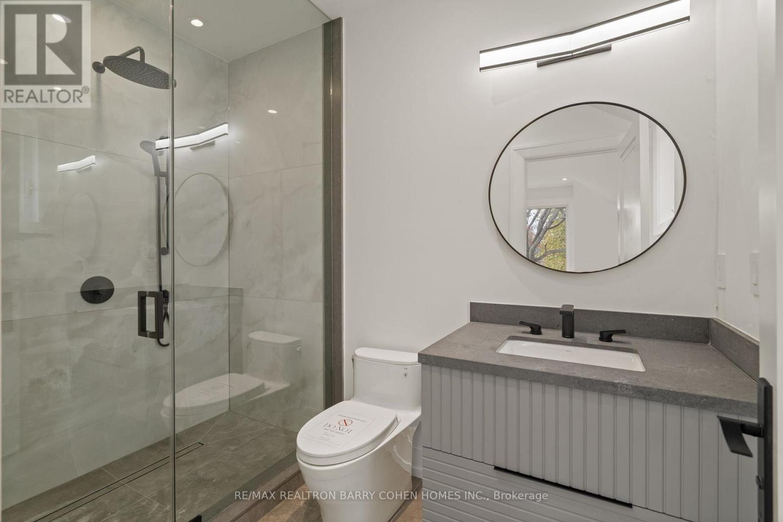 81 UPPER CANADA DRIVE - 36
