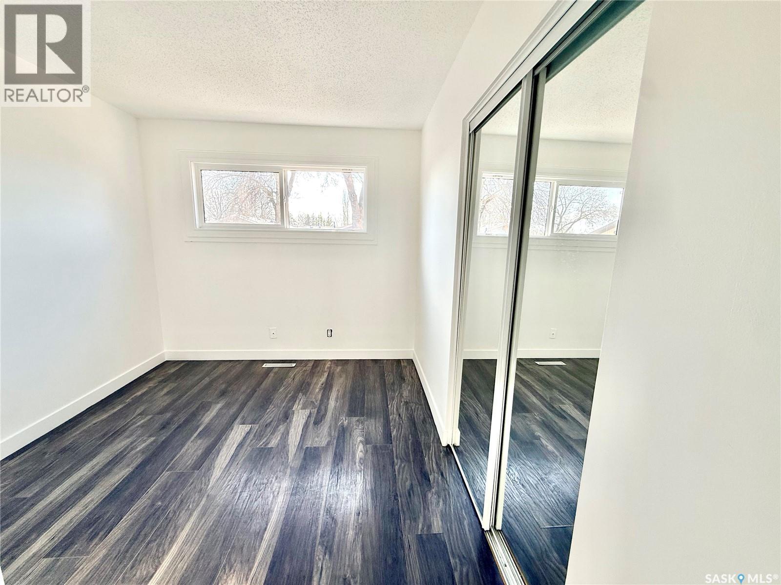 61 Maxwell CRESCENT - 11