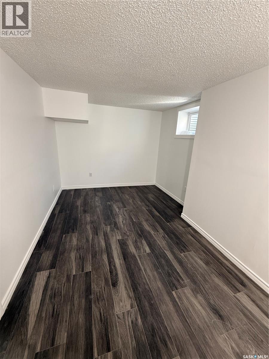 61 Maxwell CRESCENT - 19