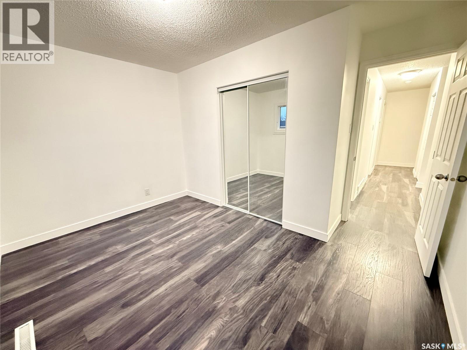 61 Maxwell CRESCENT - 20