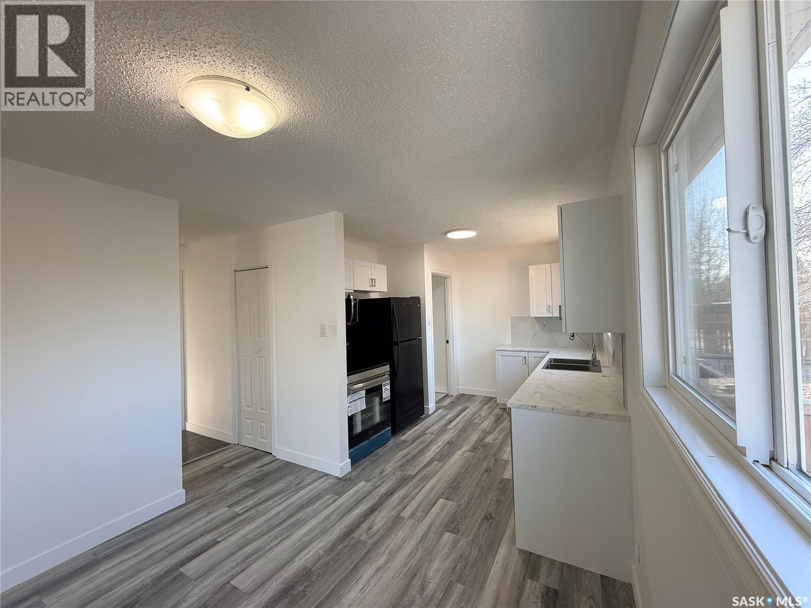 61 Maxwell CRESCENT - 3