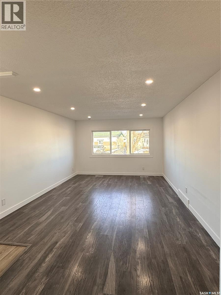 61 Maxwell CRESCENT - 5