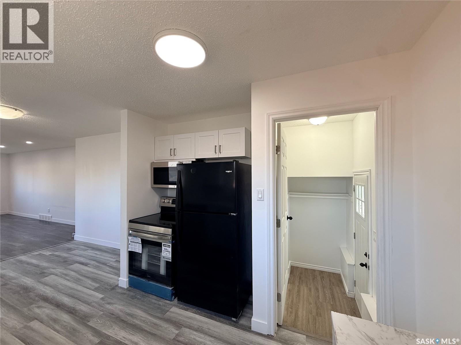 61 Maxwell CRESCENT - 7