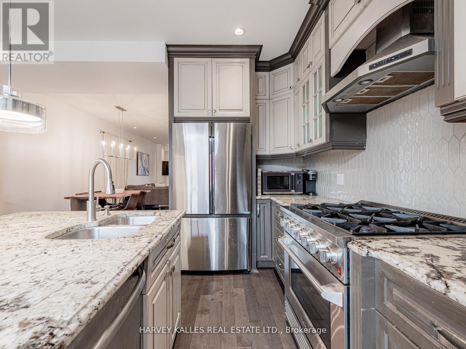 358 MORTIMER AVENUE - 17