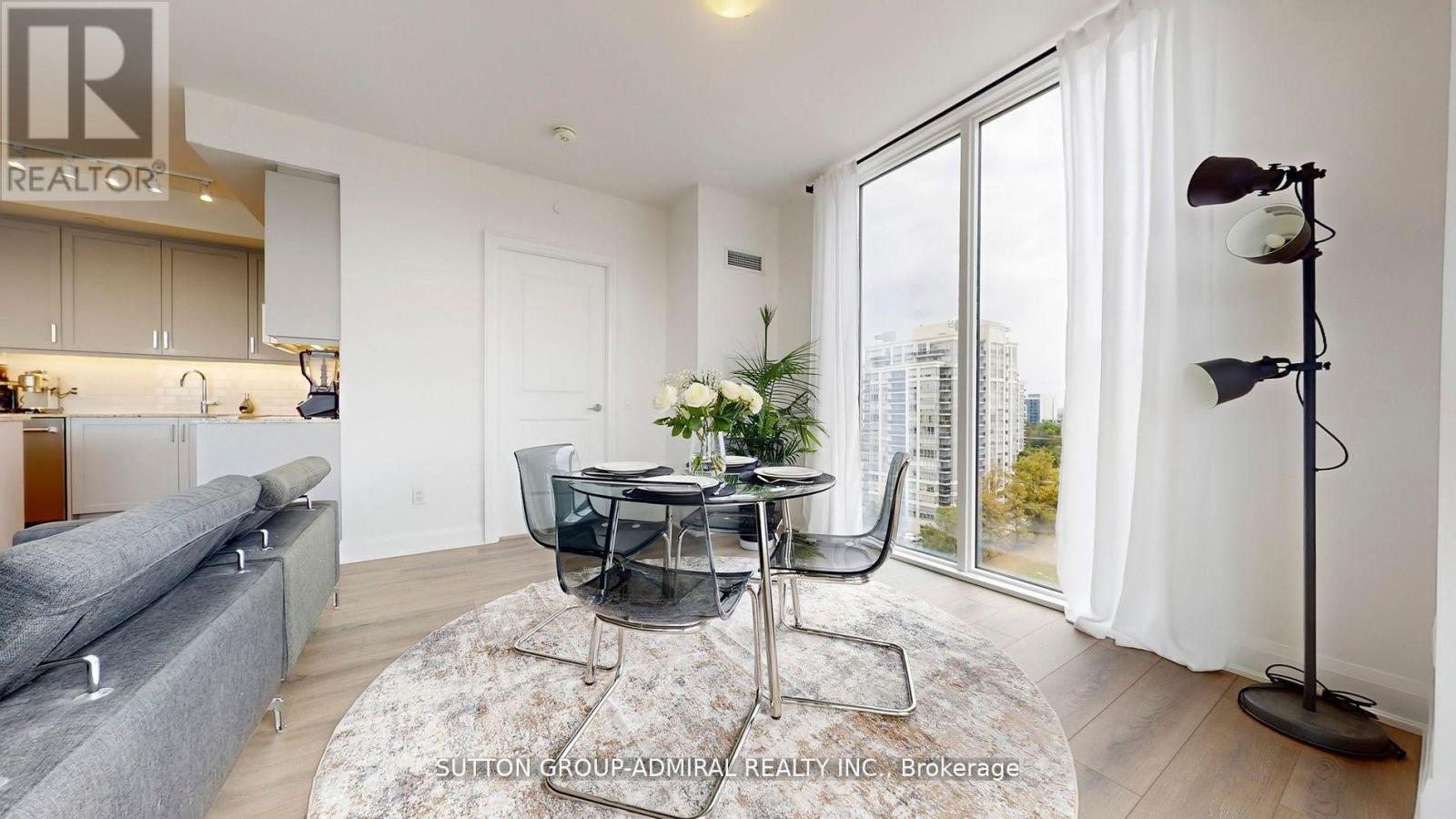 #1103 20 GATINEAU DRIVE - 20