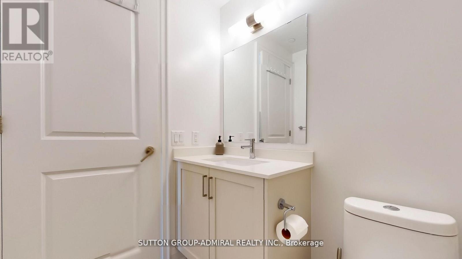 #1103 20 GATINEAU DRIVE - 28