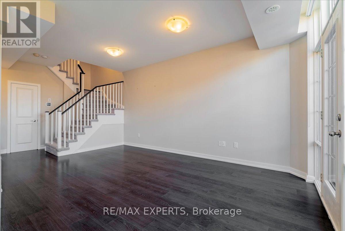 #304 2 LINSMORE PLACE - 11