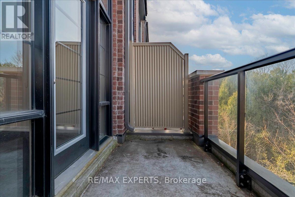 #304 2 LINSMORE PLACE - 21