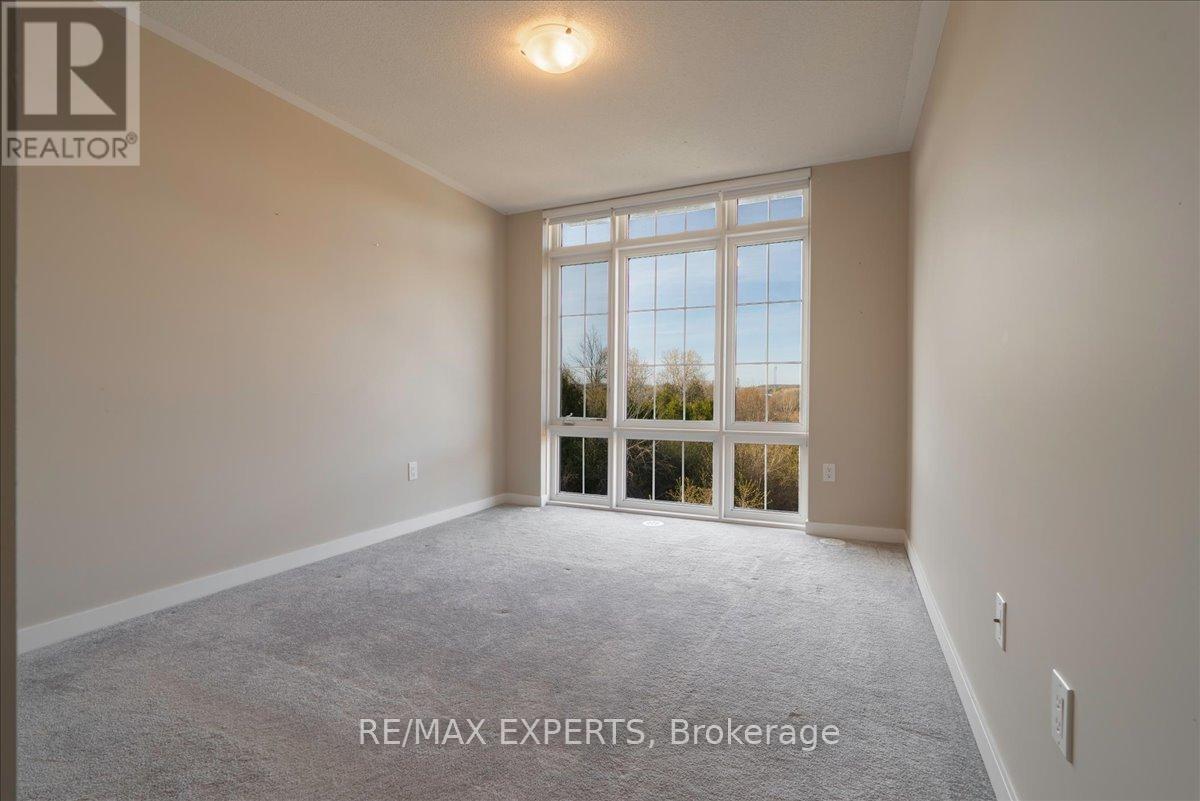 #304 2 LINSMORE PLACE - 24