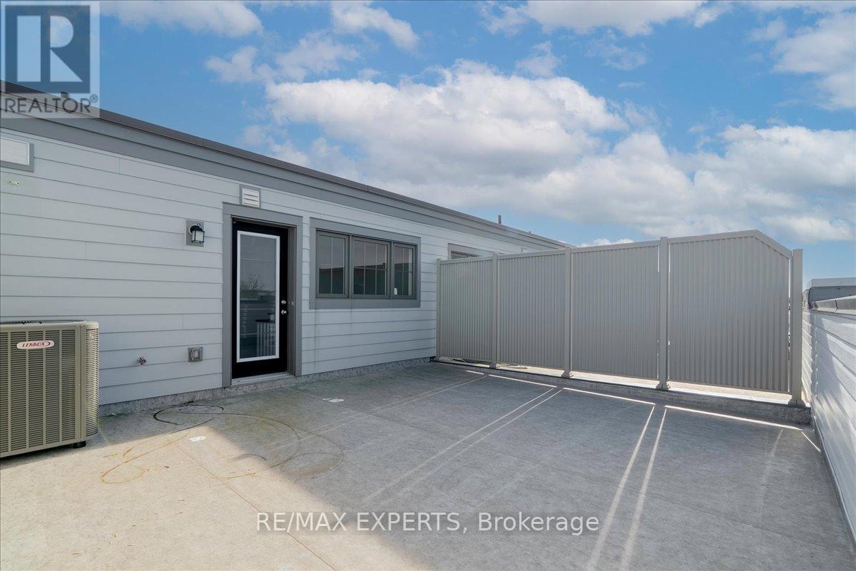 #304 2 LINSMORE PLACE - 36