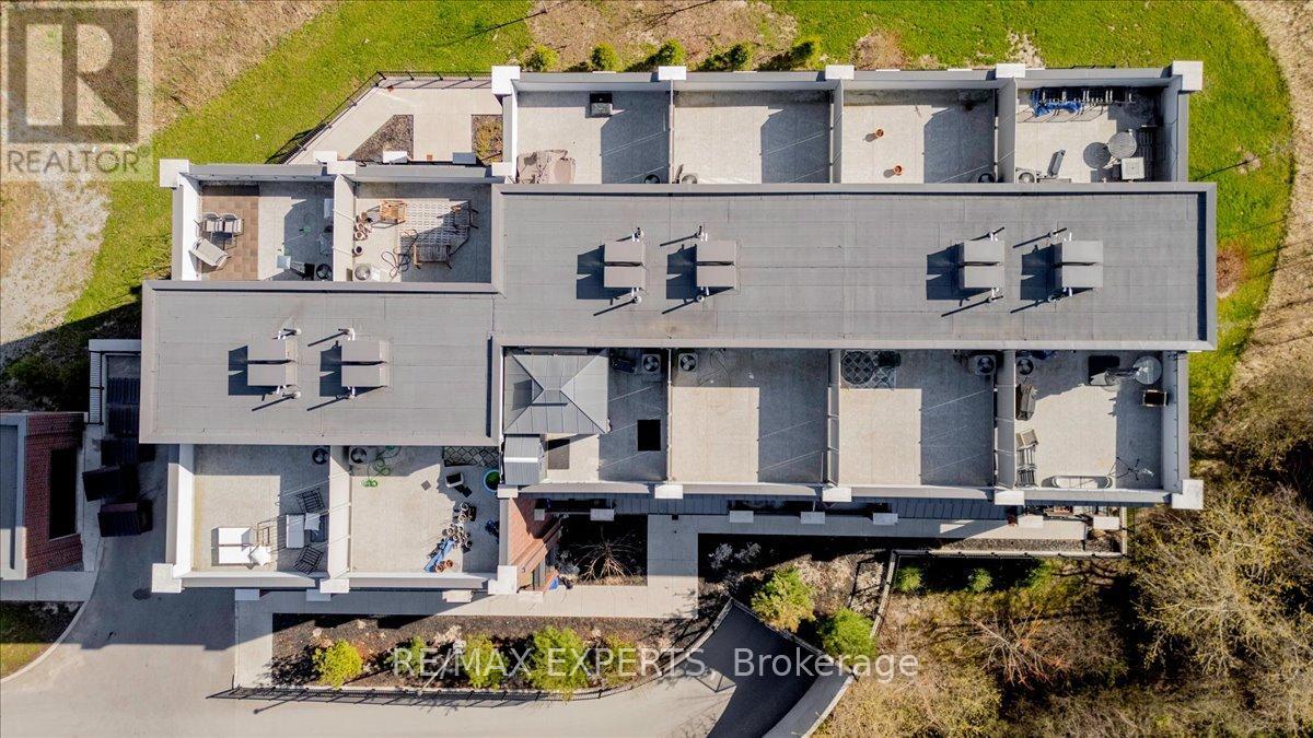 #304 2 LINSMORE PLACE - 41