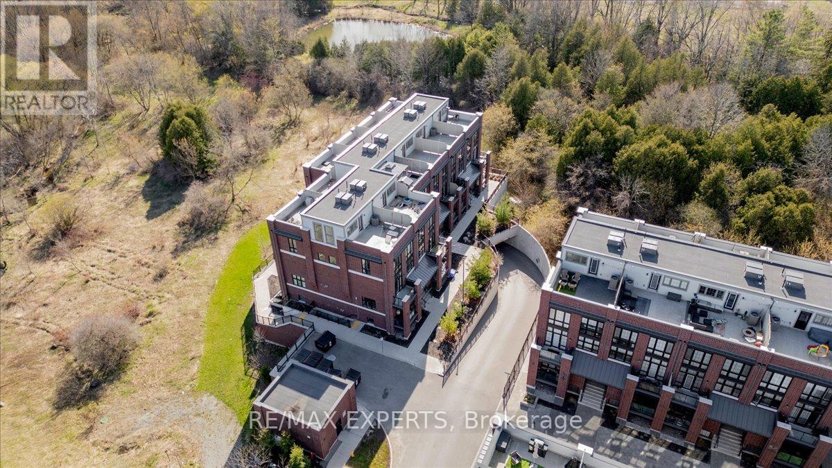 #304 2 LINSMORE PLACE - 42
