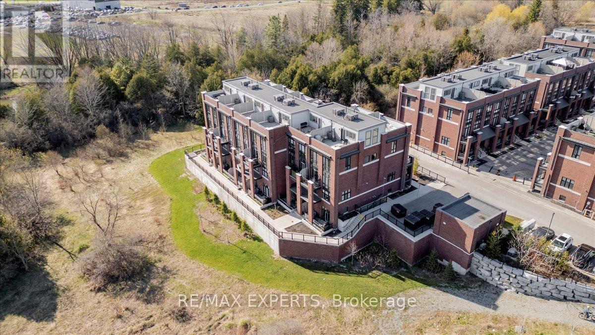 #304 2 LINSMORE PLACE - 46