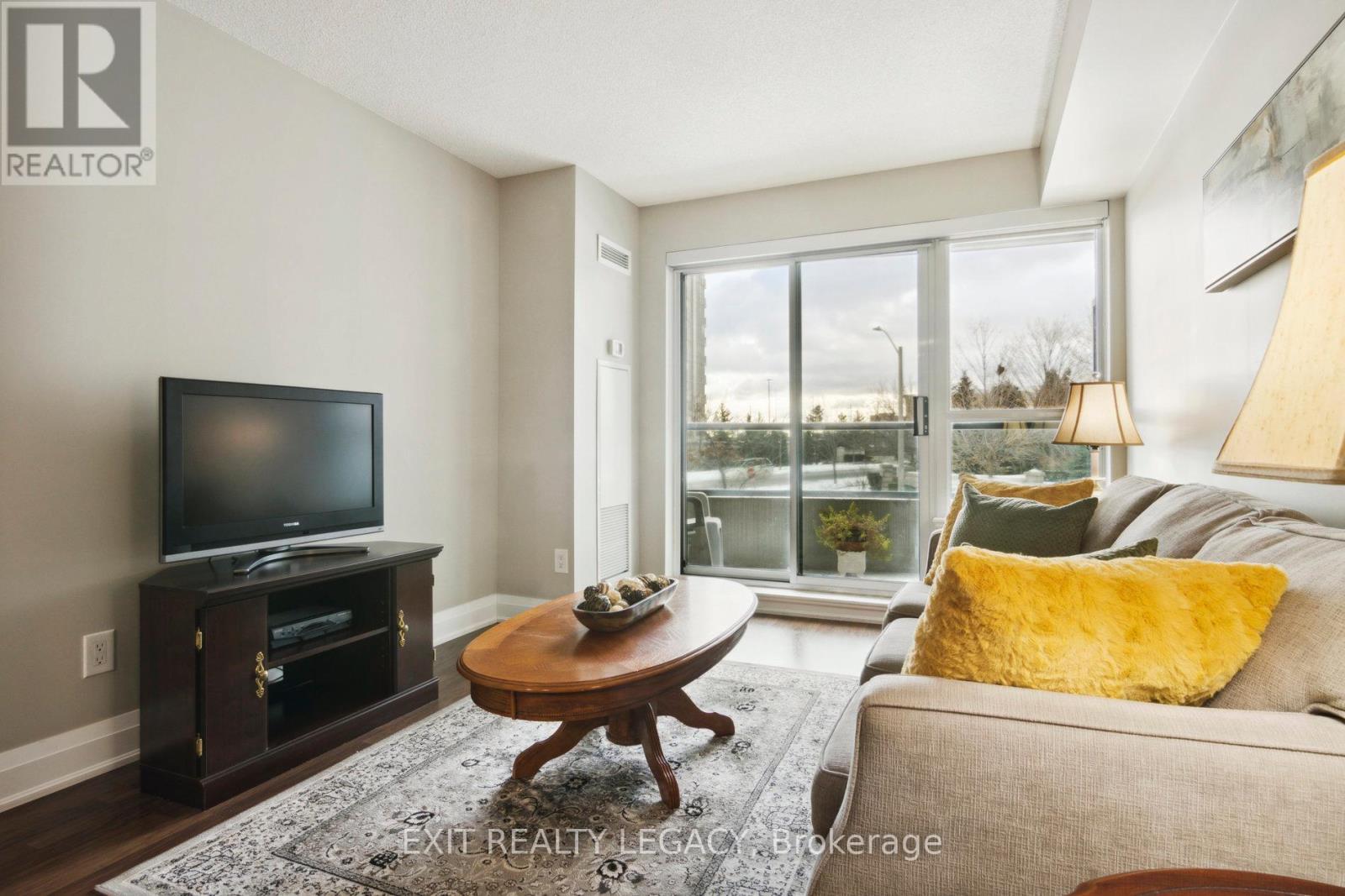 #206 20 NORTH PARK ROAD - 16