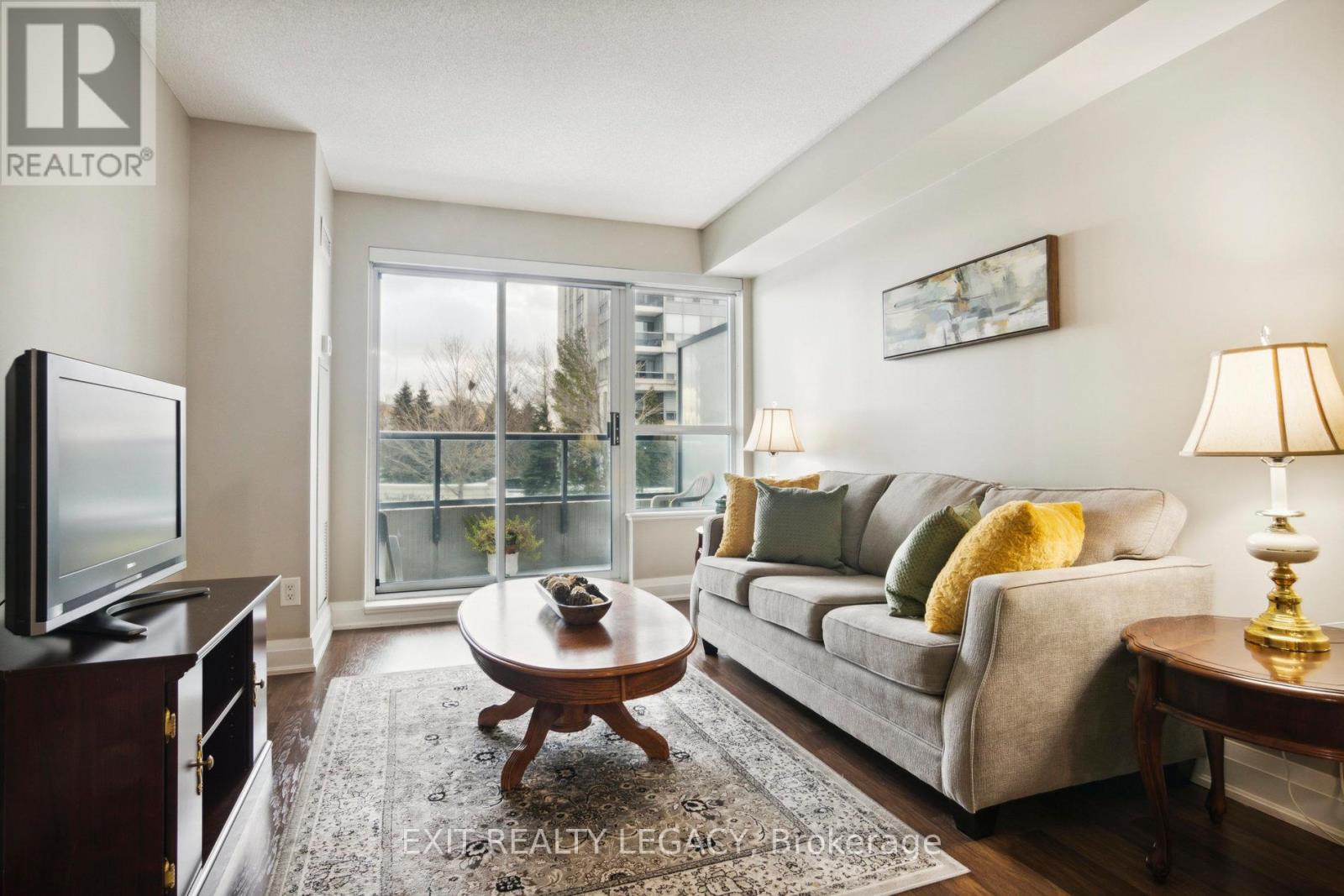 #206 20 NORTH PARK ROAD - 17