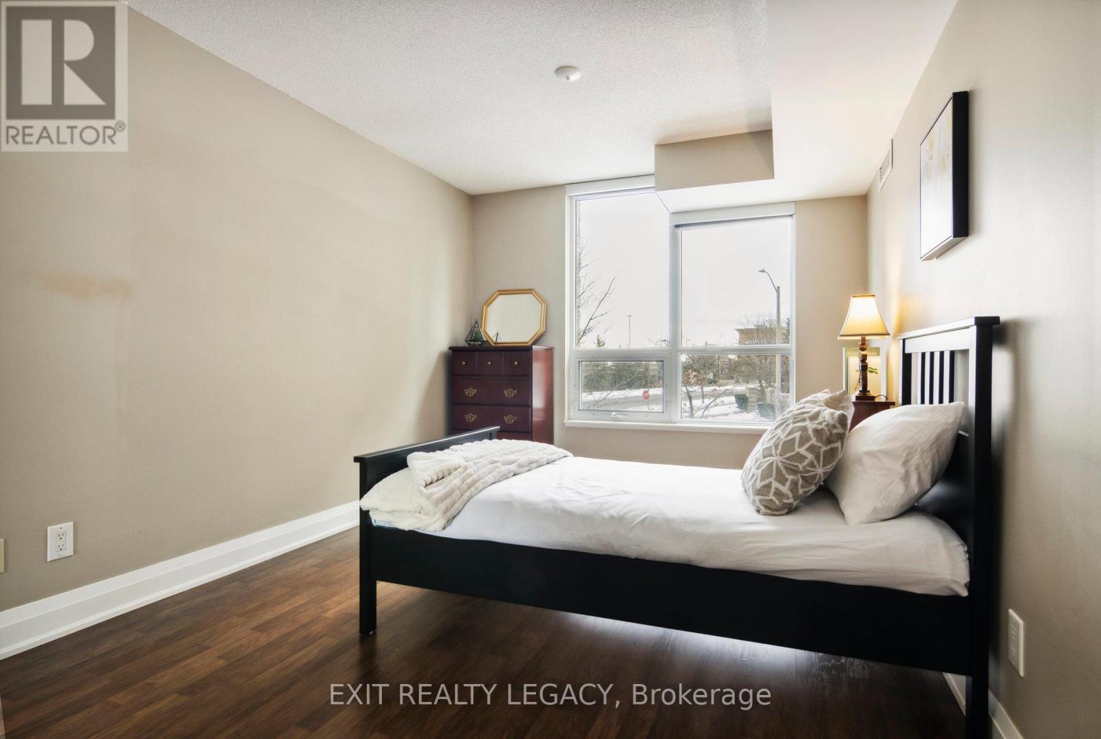 #206 20 NORTH PARK ROAD - 20