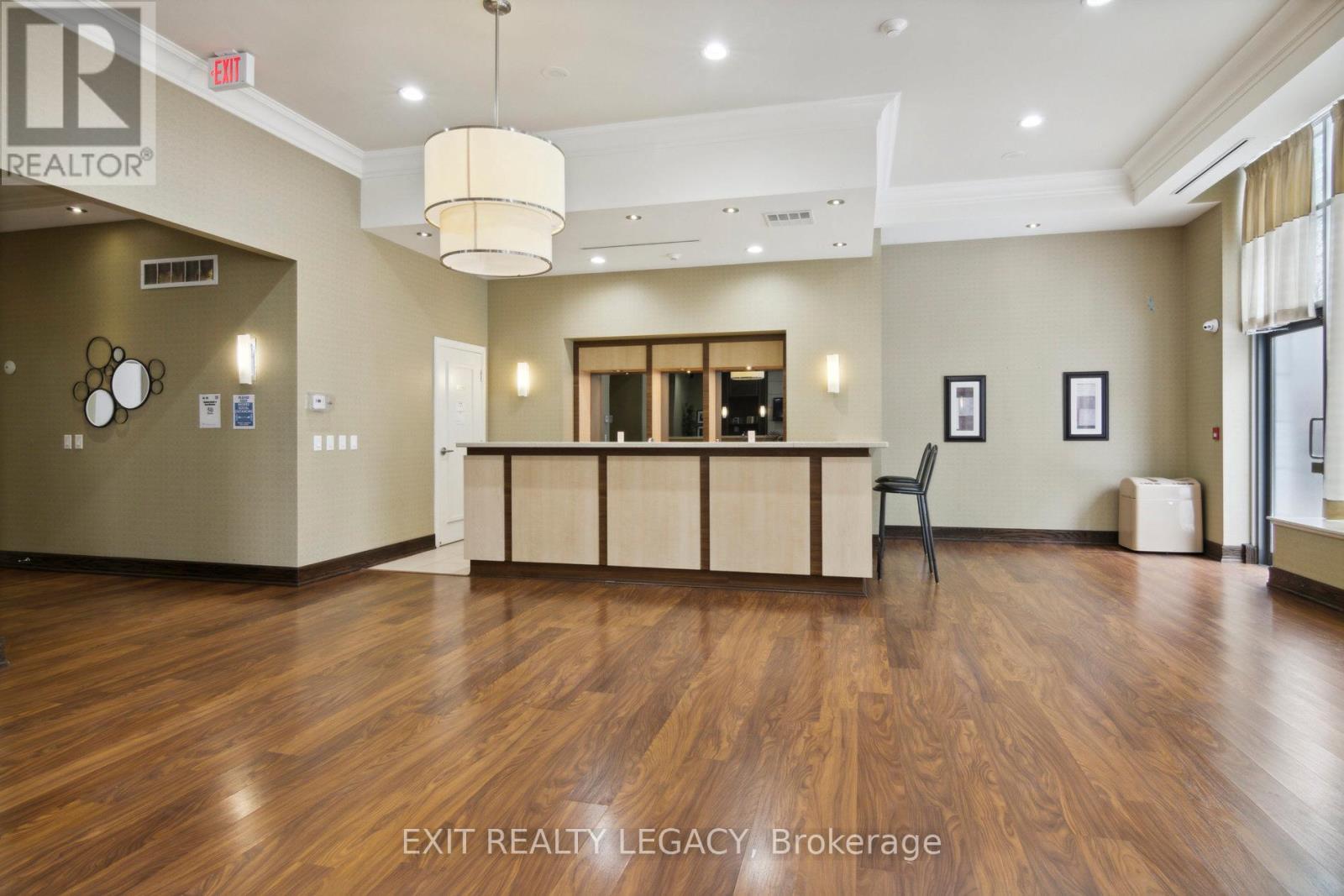 #206 20 NORTH PARK ROAD - 33