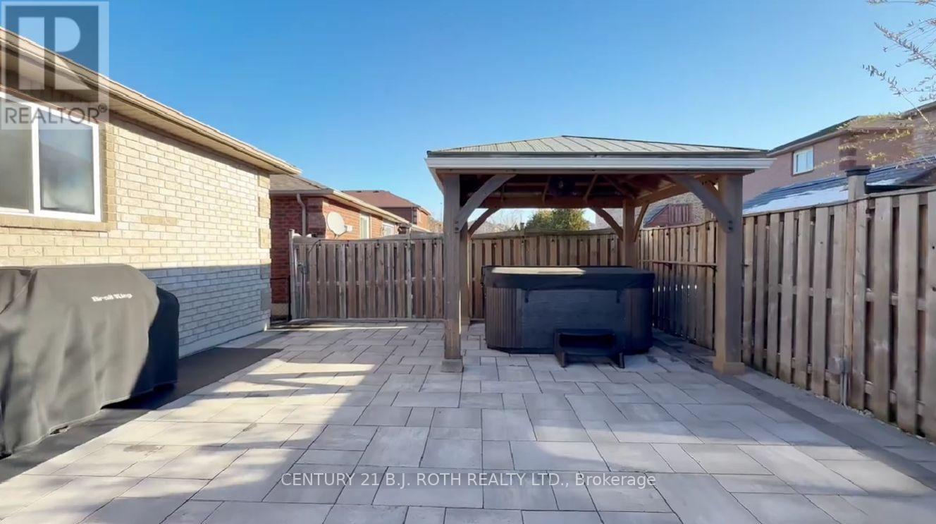 27 CLAIRE DRIVE - 39