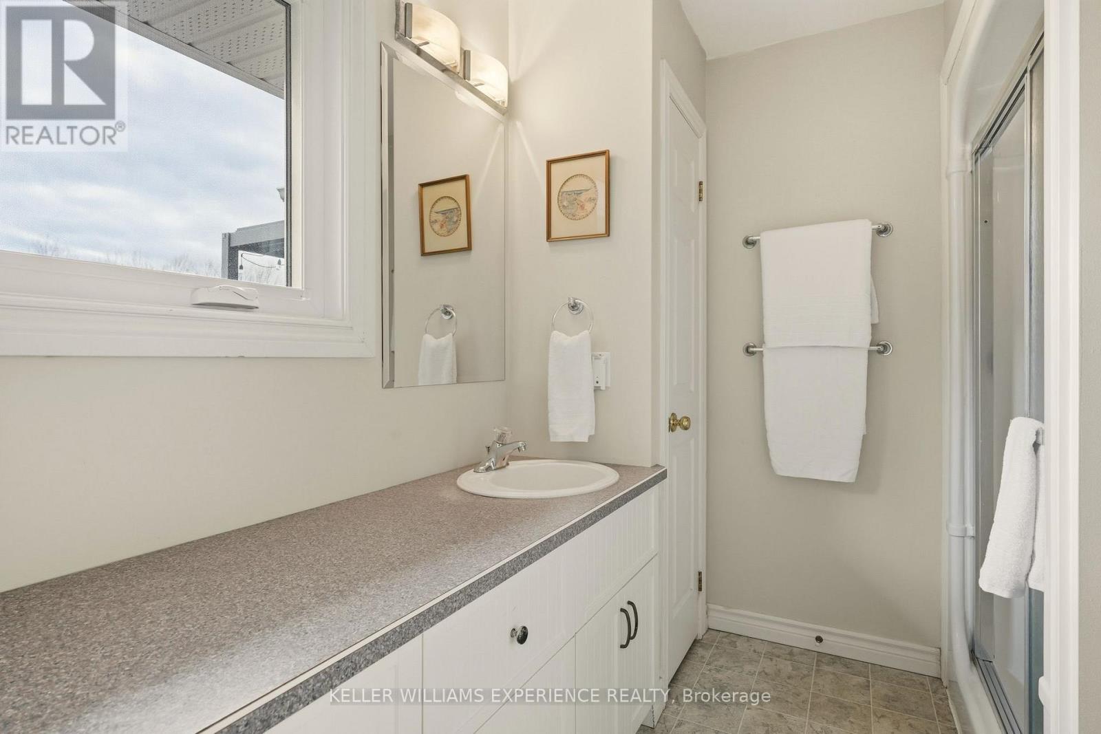 Primary Ensuite 3 Piece Bathroom