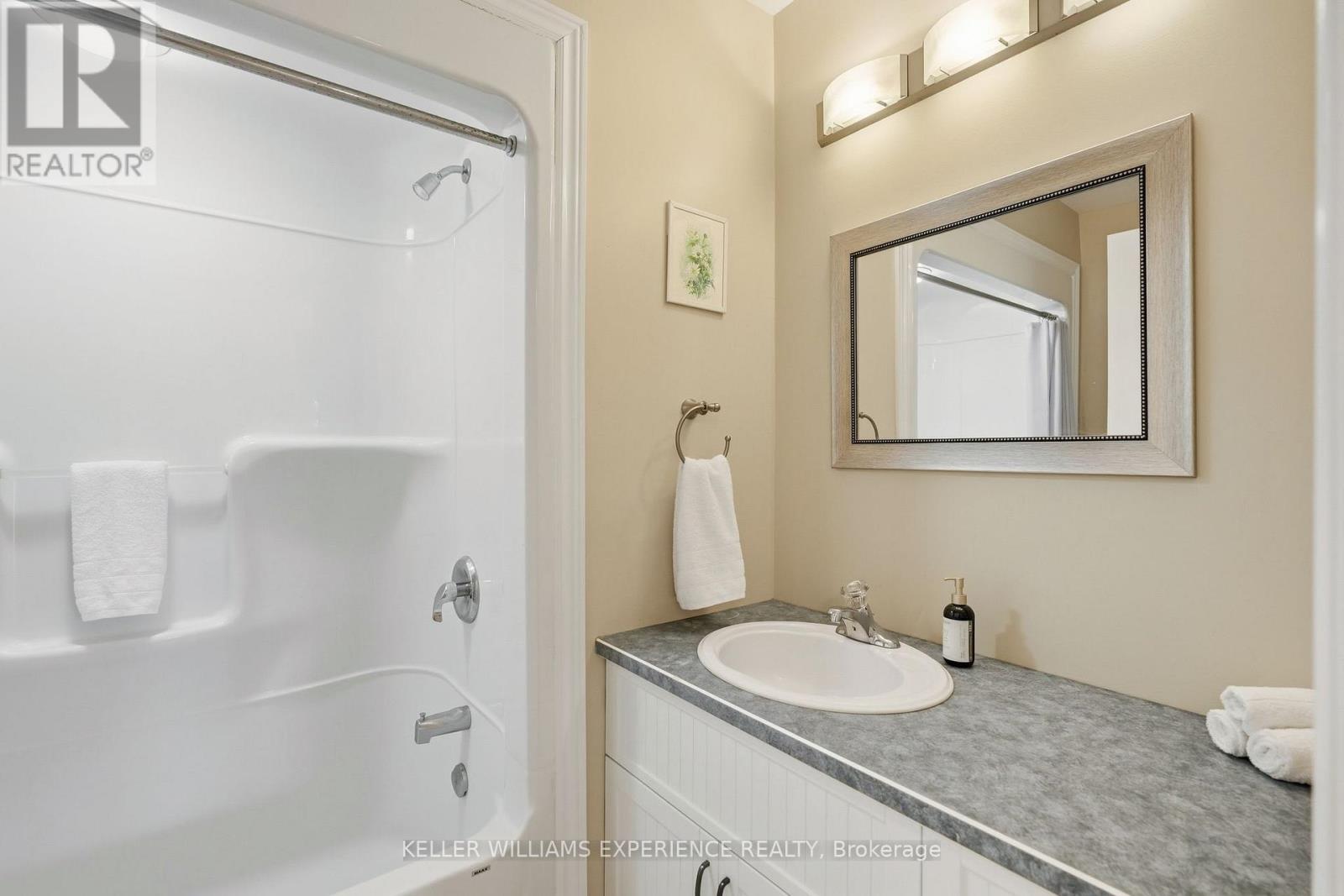 Main Floor 4 Piece Bathroom