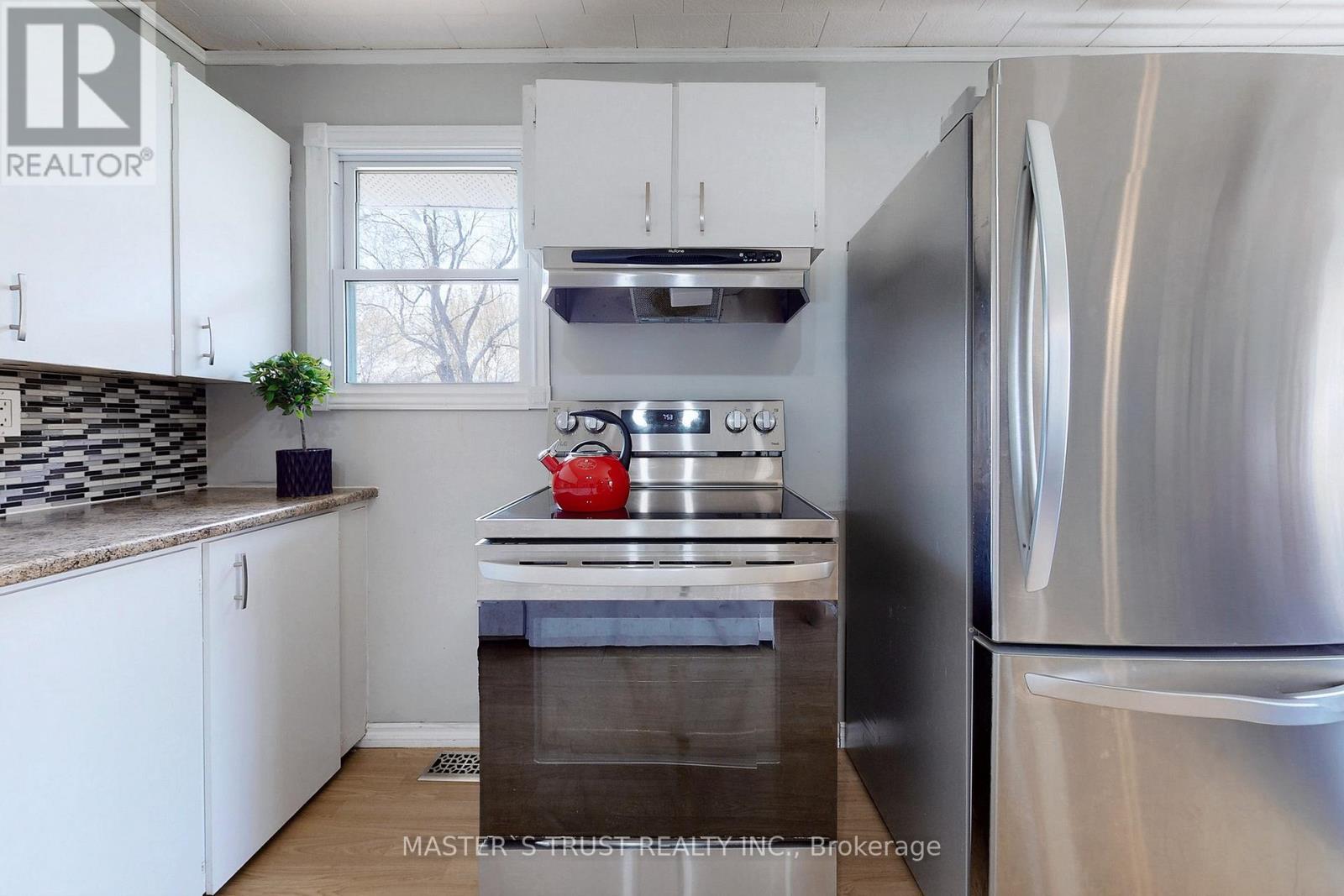3965 HILLTOP ROAD - 30