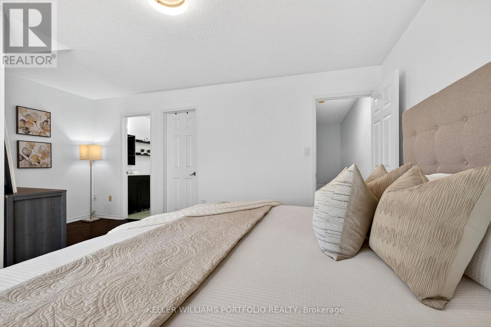 #25 1575 SOUTH PARADE COURT - 22