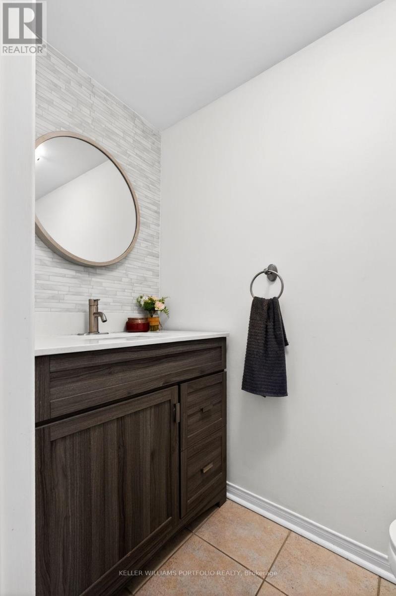 #25 1575 SOUTH PARADE COURT - 6