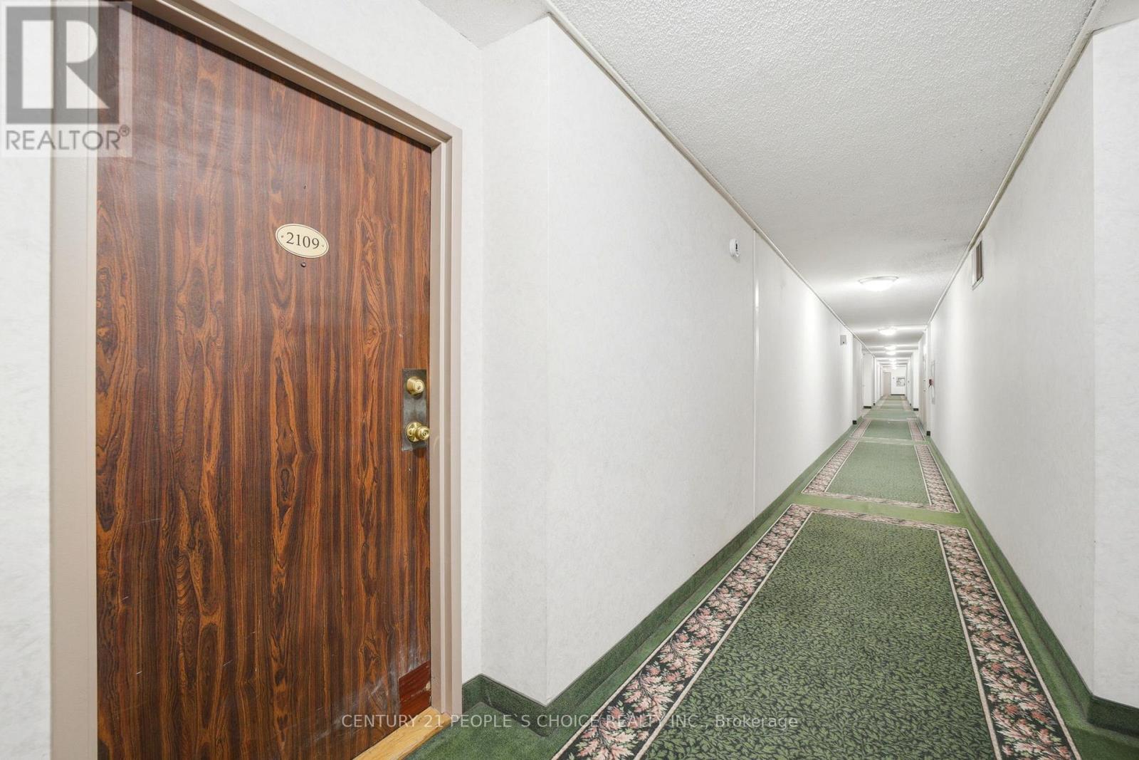 #2109 18 KNIGHTSBRIDGE ROAD - 4