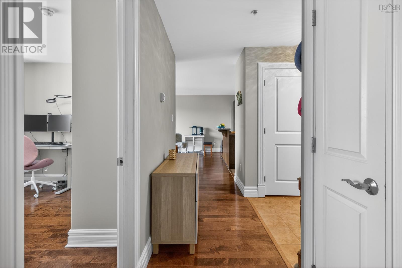 Property 16 of 33 of 301 89 Pebblecreek Crescent