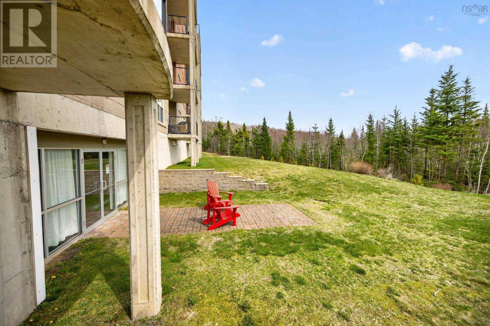 Property 31 of 33 of 301 89 Pebblecreek Crescent