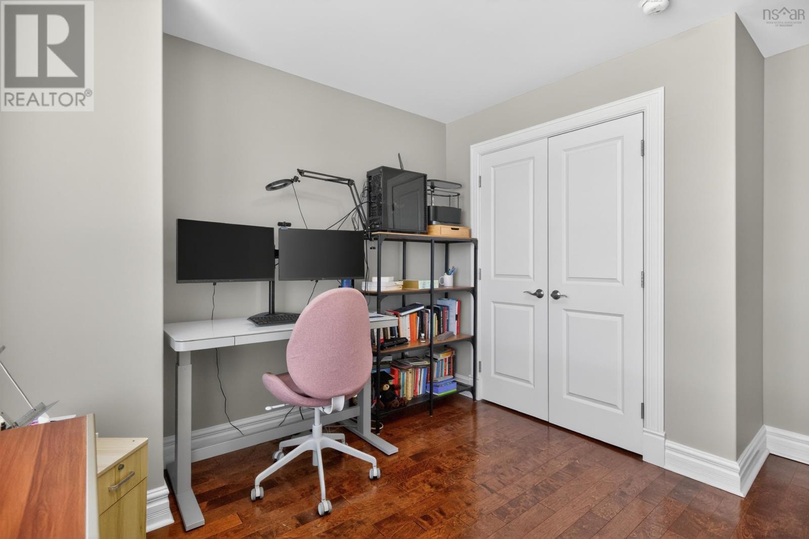 Property 21 of 33 of 301 89 Pebblecreek Crescent