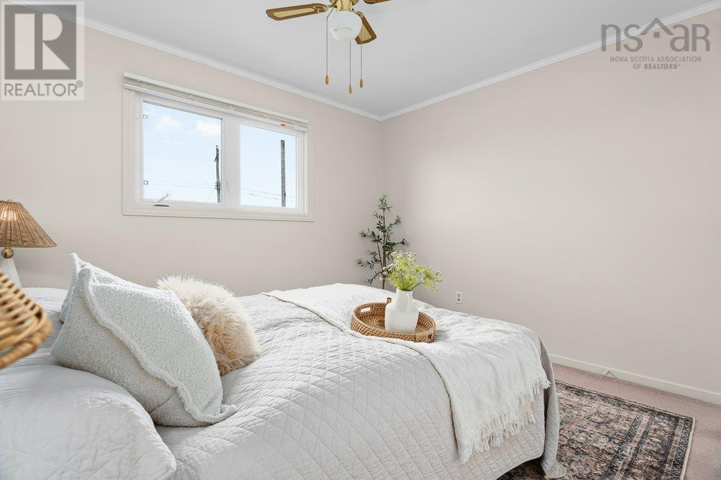 Property 22 of 48 of 120 Flying Cloud Drive