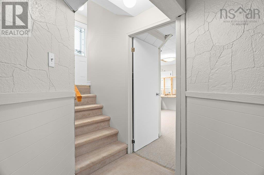 Property 30 of 48 of 120 Flying Cloud Drive