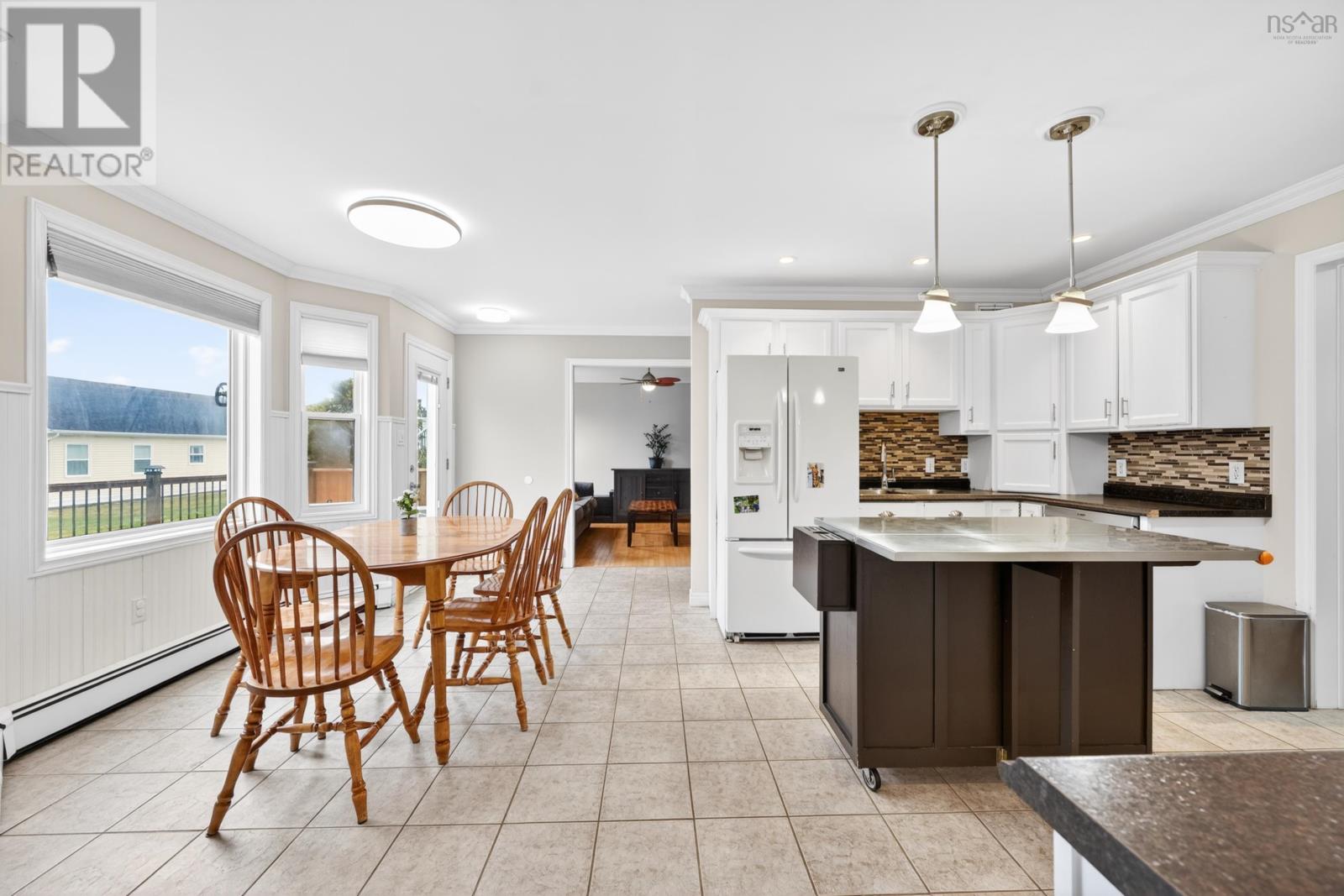 Property 6 of 49 of 10 Amberwood Crescent Crescent