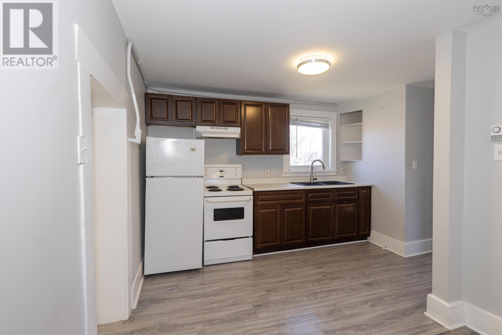 Property 24 of 35 of 14 Prince Arthur Street